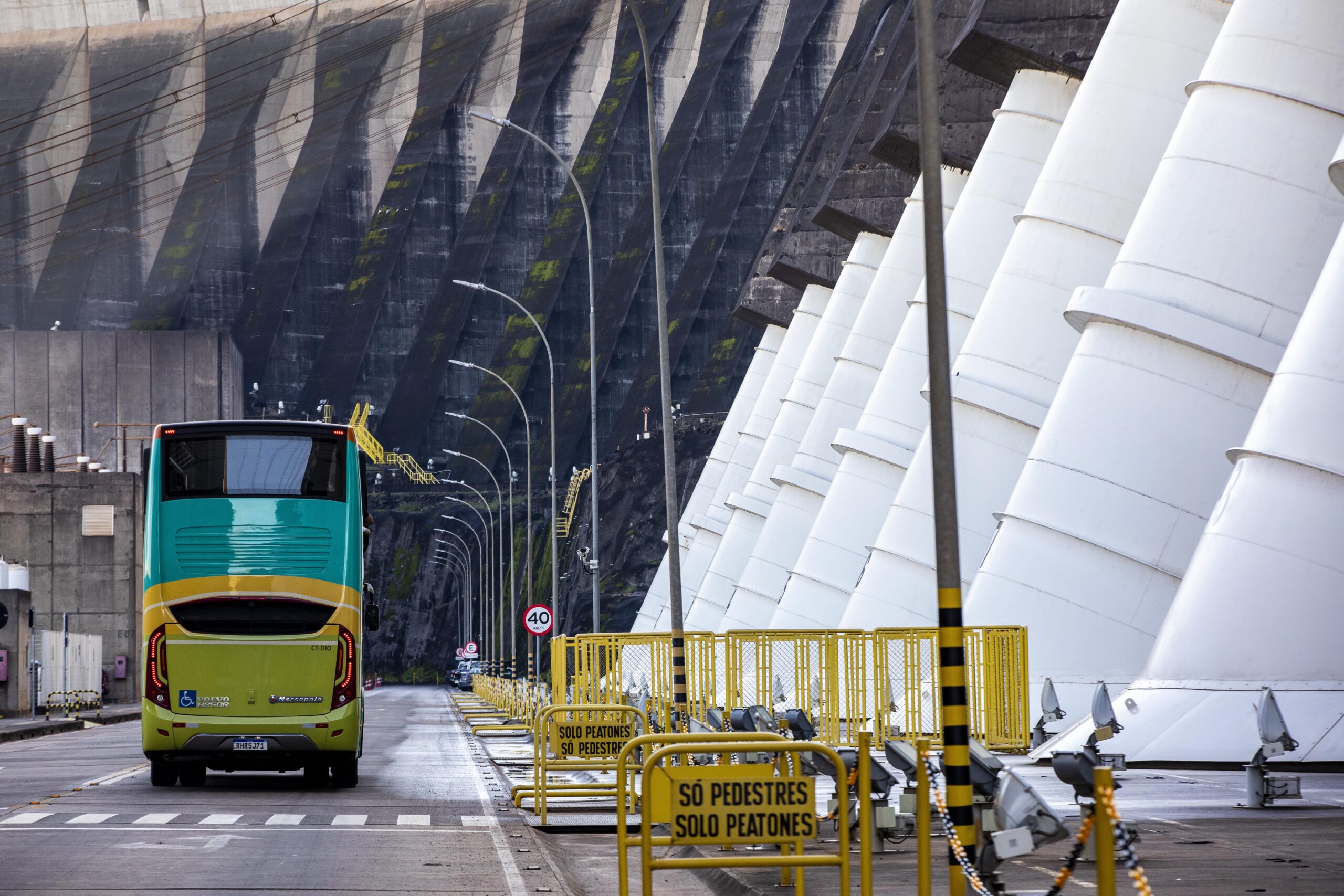 Itaipu - Avenida dos Condutos Forçados