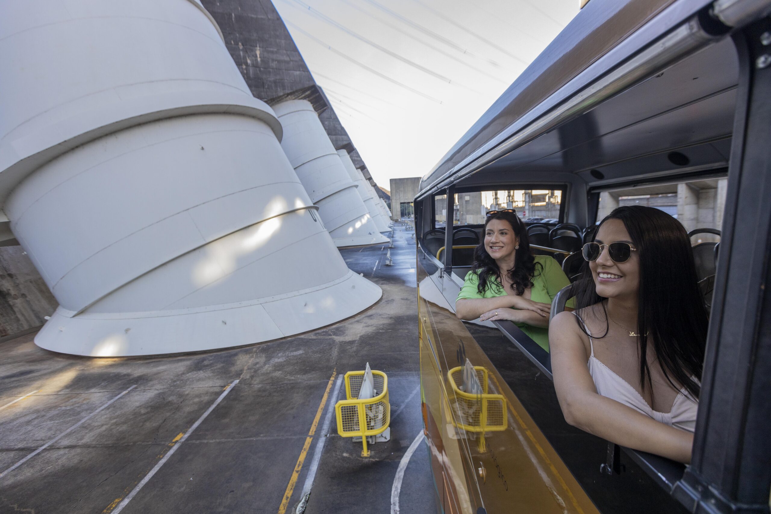 Itaipu Panoramic: bus tour of the plant in 1h10
